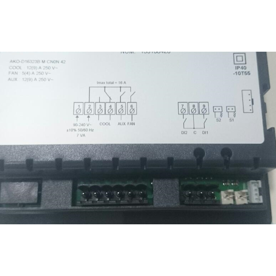 Temperature controller of large dimencions with 3 relay,D16323,-50/+150ºC,230V,timer defrost,decimal point,AKO ... . Temperature controller of large dimencions with 3 relay,D16323,-50/+150ºC,230V,timer defrost,decimal point,AKO ... .